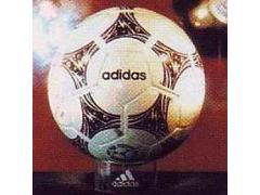 世界杯用球-1994年世界杯 　Questra