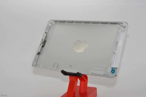 iPad mini 2后壳谍照（图片来自MacX）